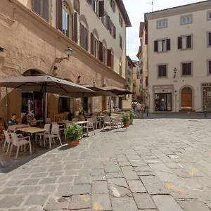  Apartment Piazza Dei Rossi Due View Italy