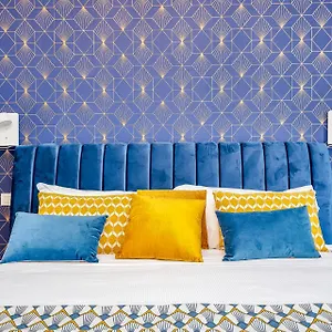  Apartment Art Deco' - Sleepwithme - Free Parking - Free Breakfast - Very Friendly Staff Italy